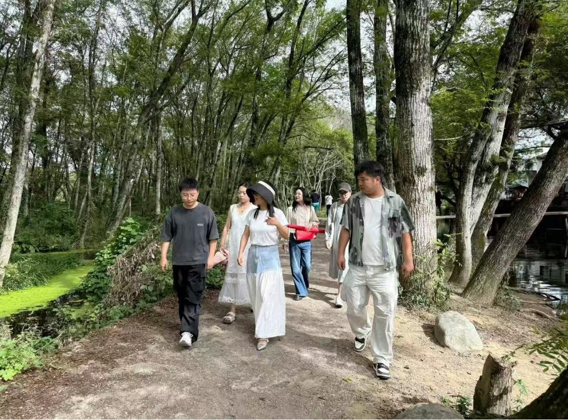 實(shí)地研學(xué)促提升 謀劃發(fā)展啟新程—昱城文旅公司黨支部開(kāi)展“循‘雙村’賦能跡，謀文旅發(fā)展篇”主題黨日活動(dòng)